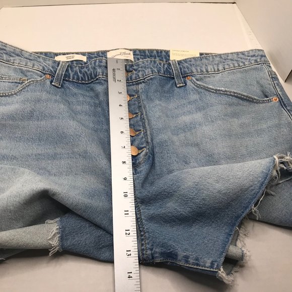 Universal Thread Women's Size 22W Vintage Midi Short Cut Off Blue Denim New - Picture 11 of 14